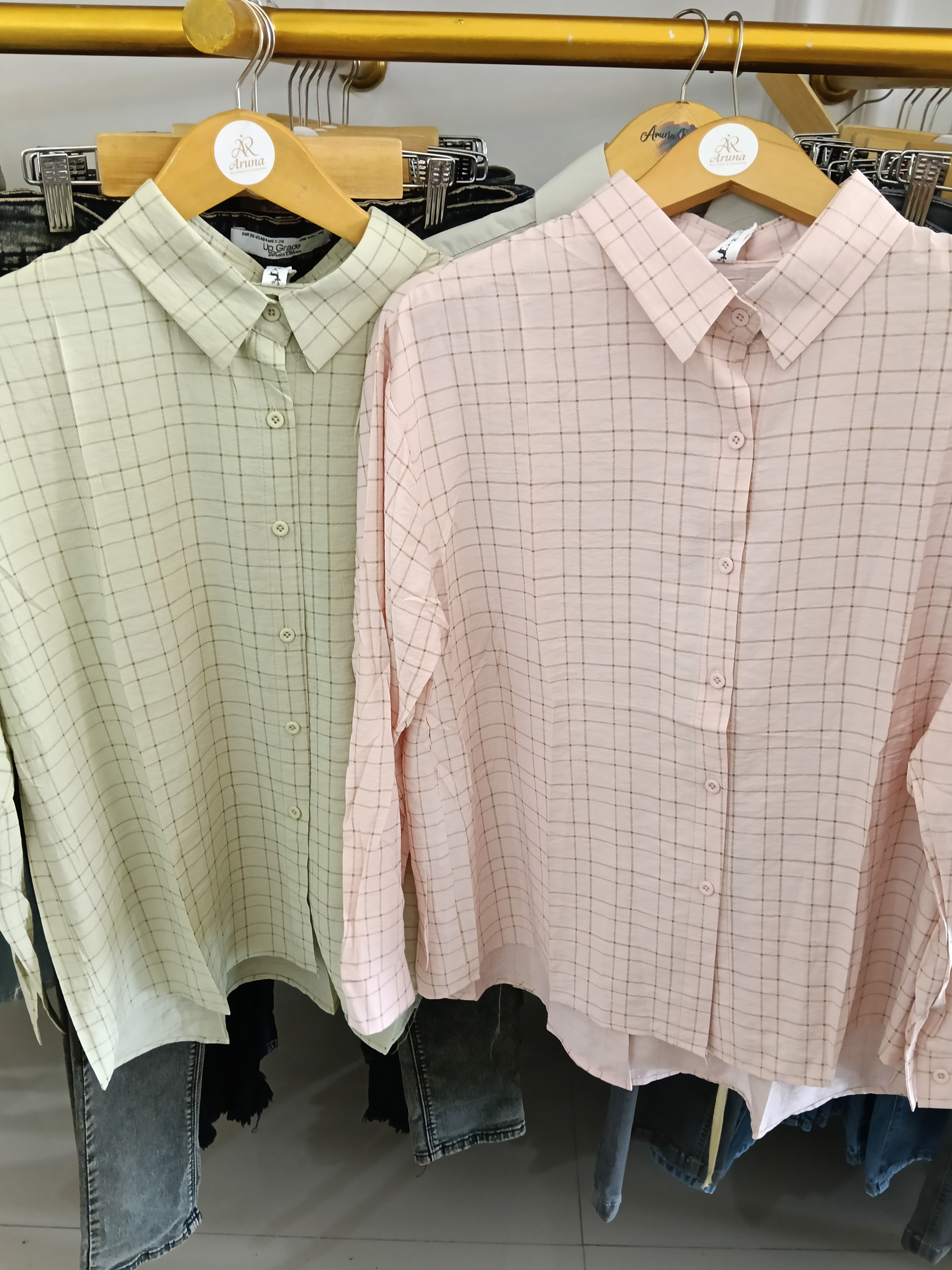 Kemeja import kotak